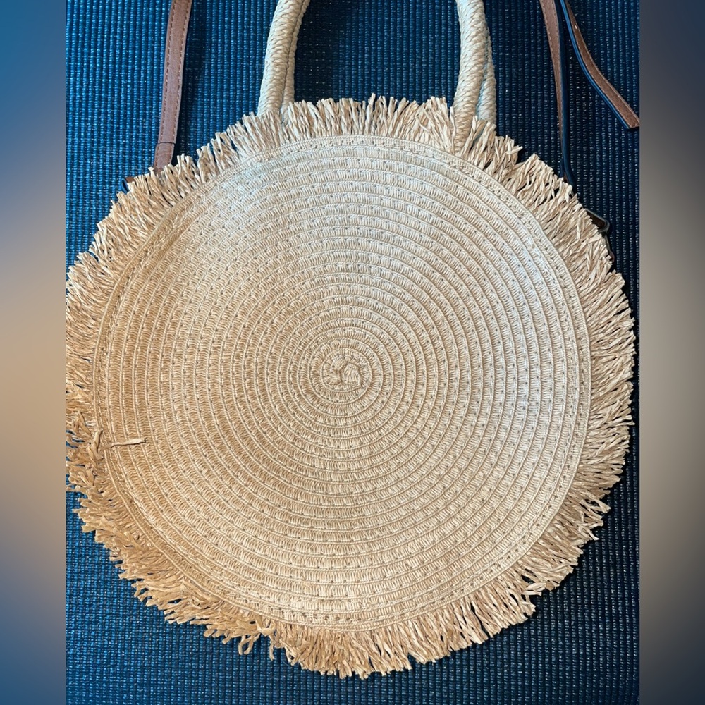 LC Lauren Conrad Woven
Beige Crossbody Bag.